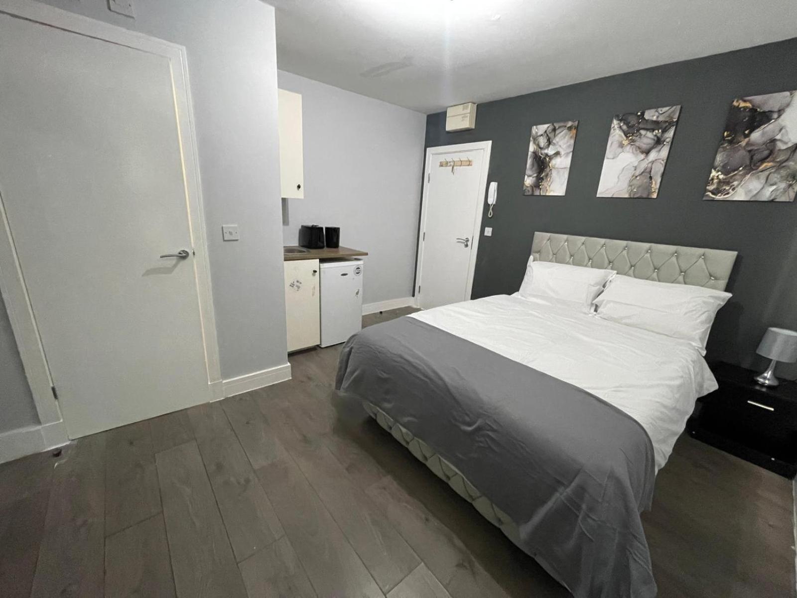 Letzi Premium Cozy Retreat Private En-Suite Rooms, Wembley London Luaran gambar