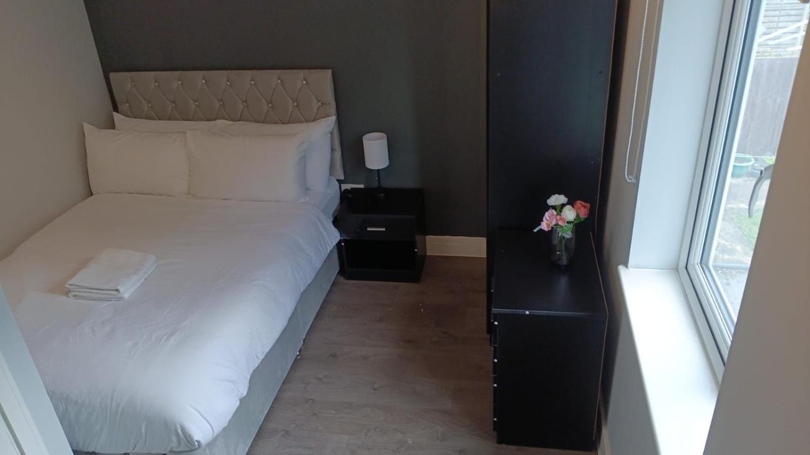Letzi Premium Cozy Retreat Private En-Suite Rooms, Wembley London Luaran gambar