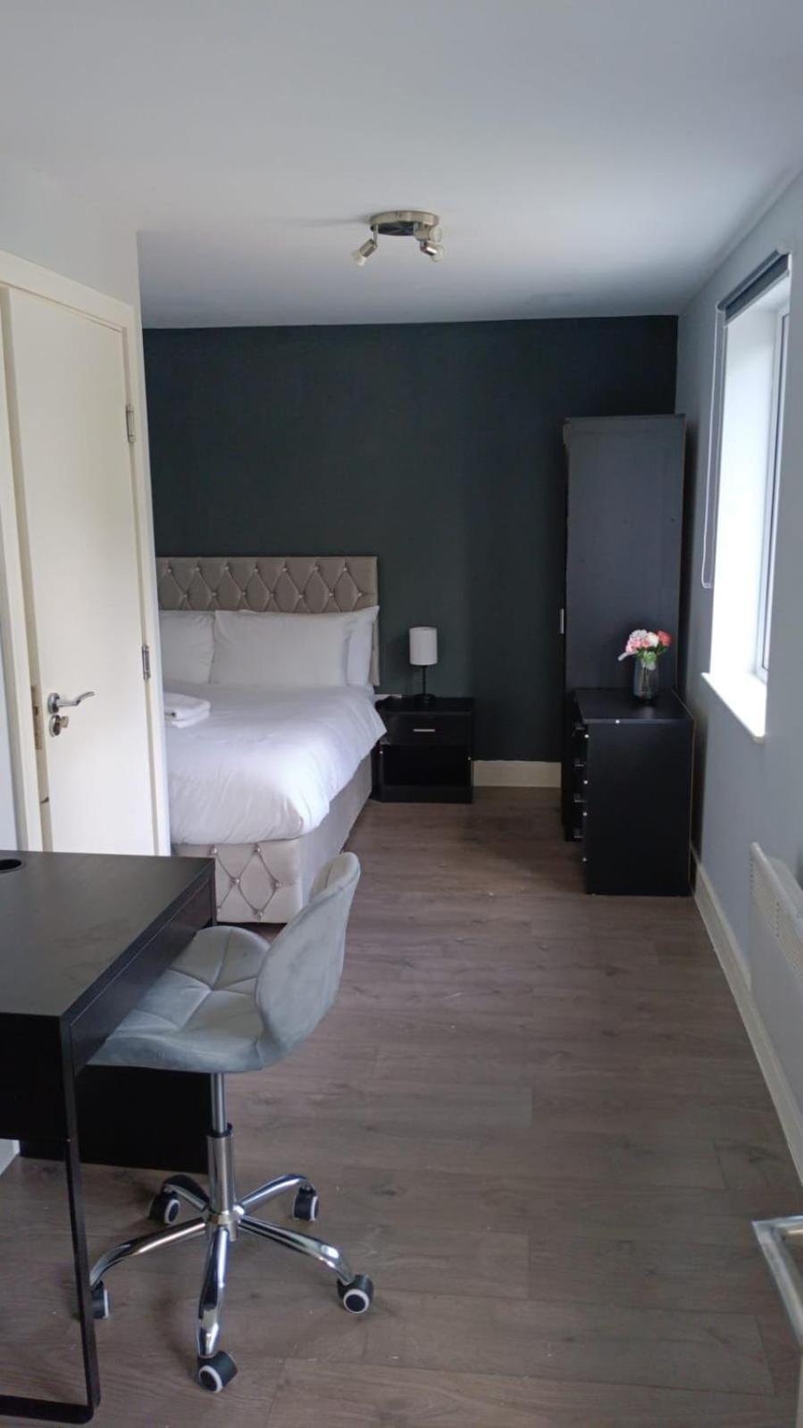 Letzi Premium Cozy Retreat Private En-Suite Rooms, Wembley London Luaran gambar